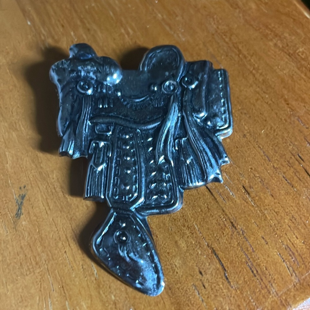 Saddle Brooch